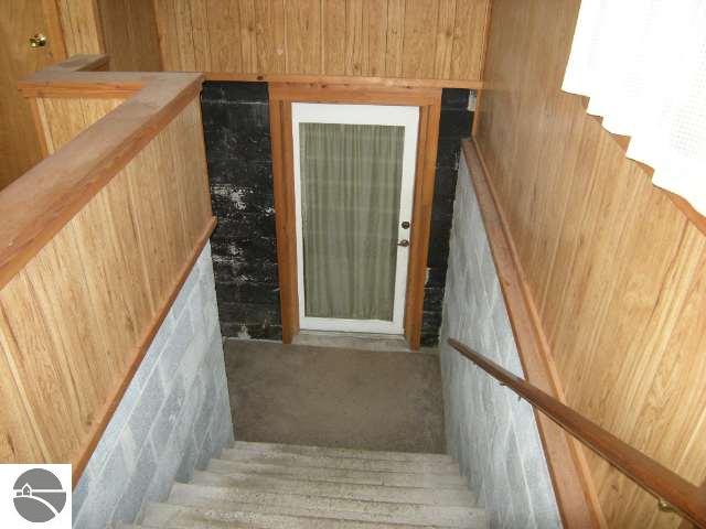 13566 Cinder Road Beulah, MI 49617 - Photo 5 of 11 1697095-4.JPG