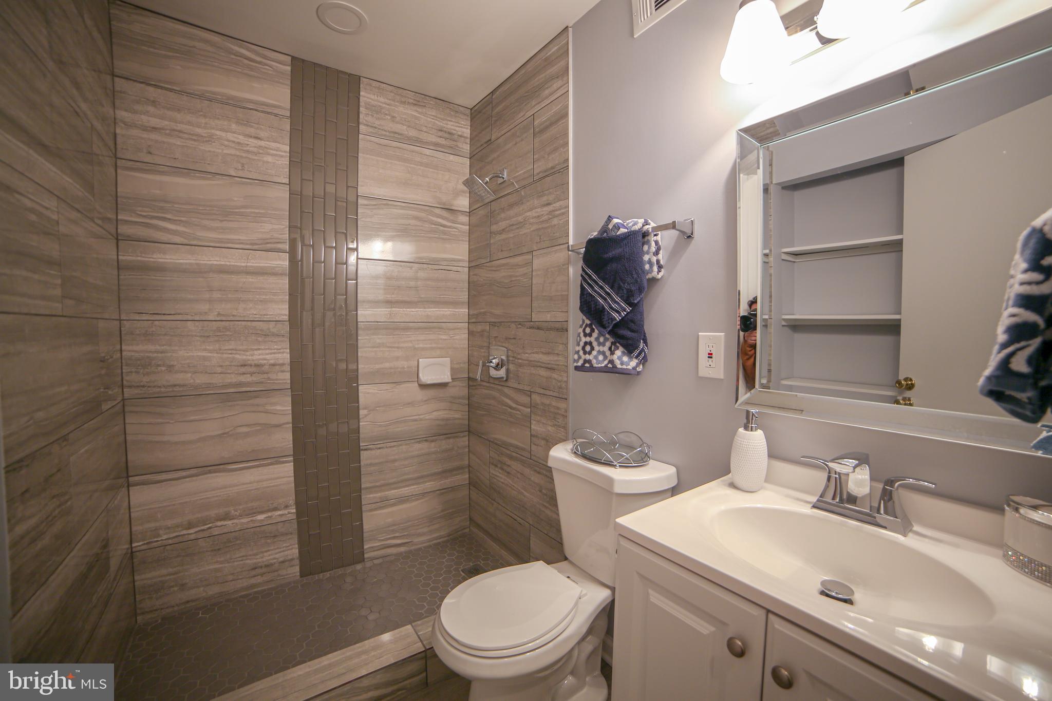 1818 Old Post Terrace Woodbridge, VA 22191 - Photo 26 of 33 Basement full bathroom with shower