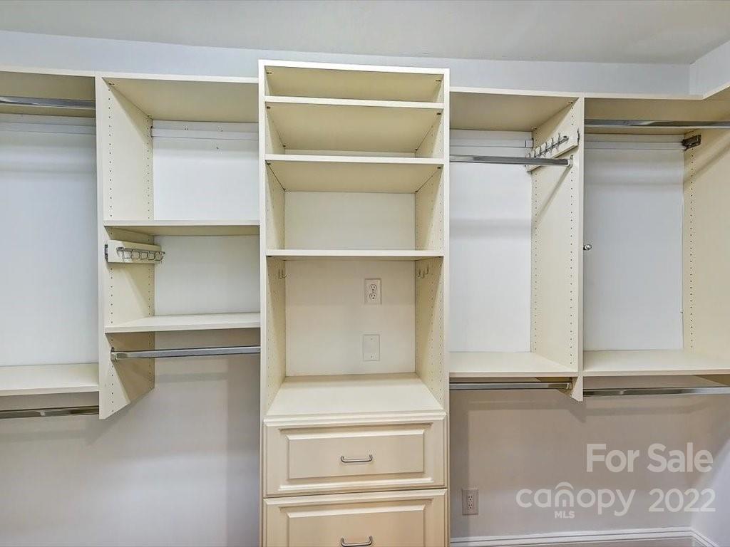 7121 Thermal Road Charlotte, NC 28211 - Photo 24 of 48 Gallery Image 24