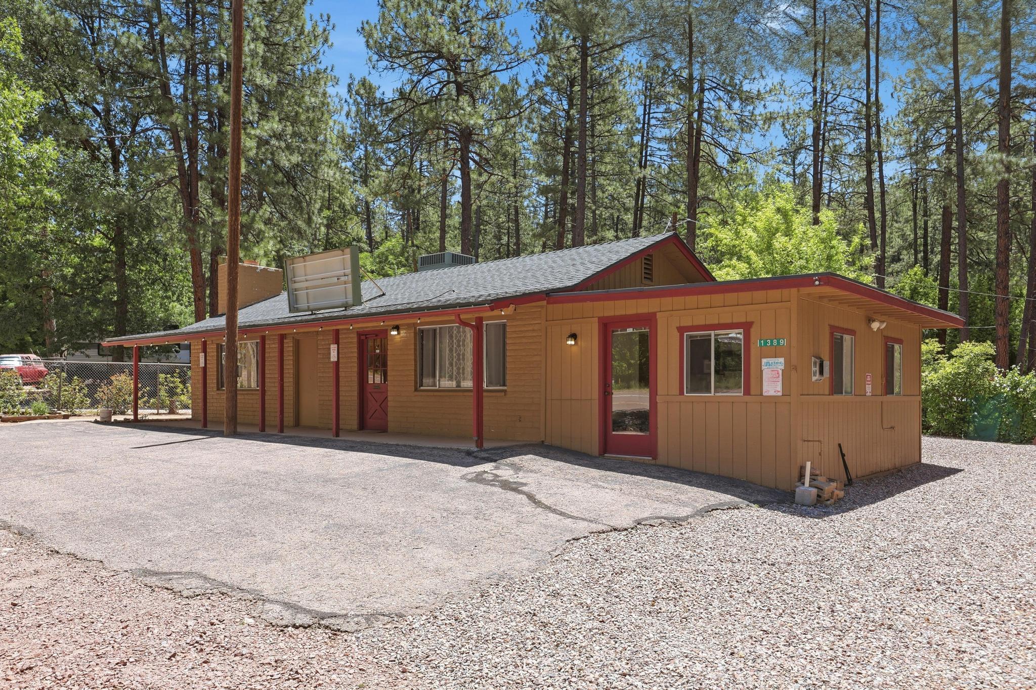 1389 Christopher Creek Loop Payson, AZ 85541 - Photo 3 of 25