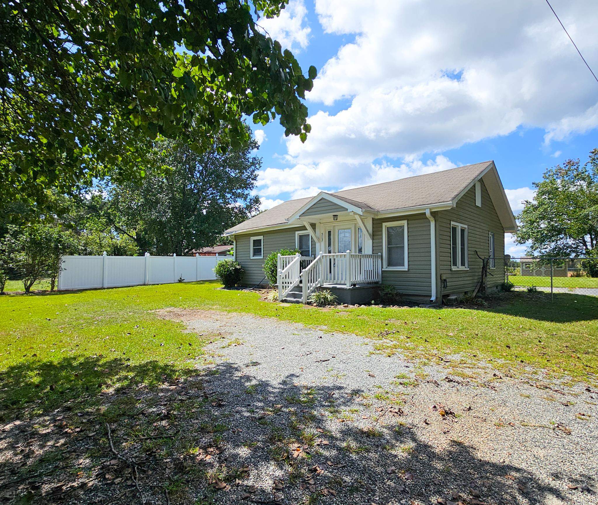 513 Rainbow Lake Road Boiling Springs, SC 29316 - Photo 2 of 14 Gallery Image 2