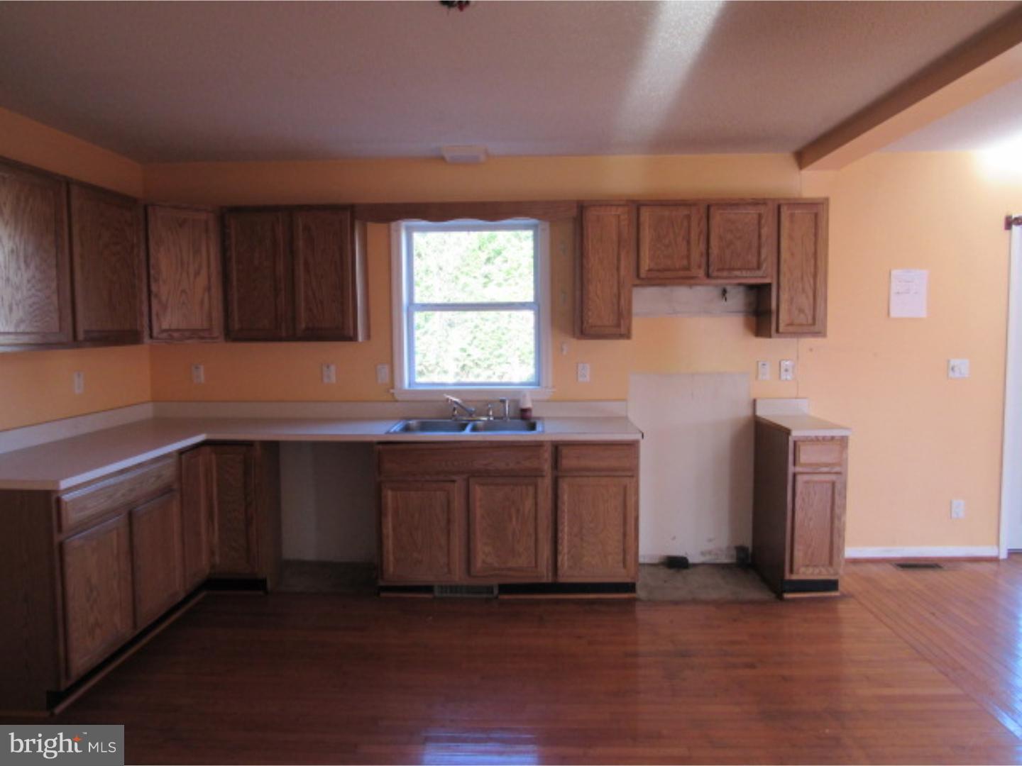 1037 Bridge Road Bensalem, PA 19020 - Photo 5 of 14 Gallery Image 5