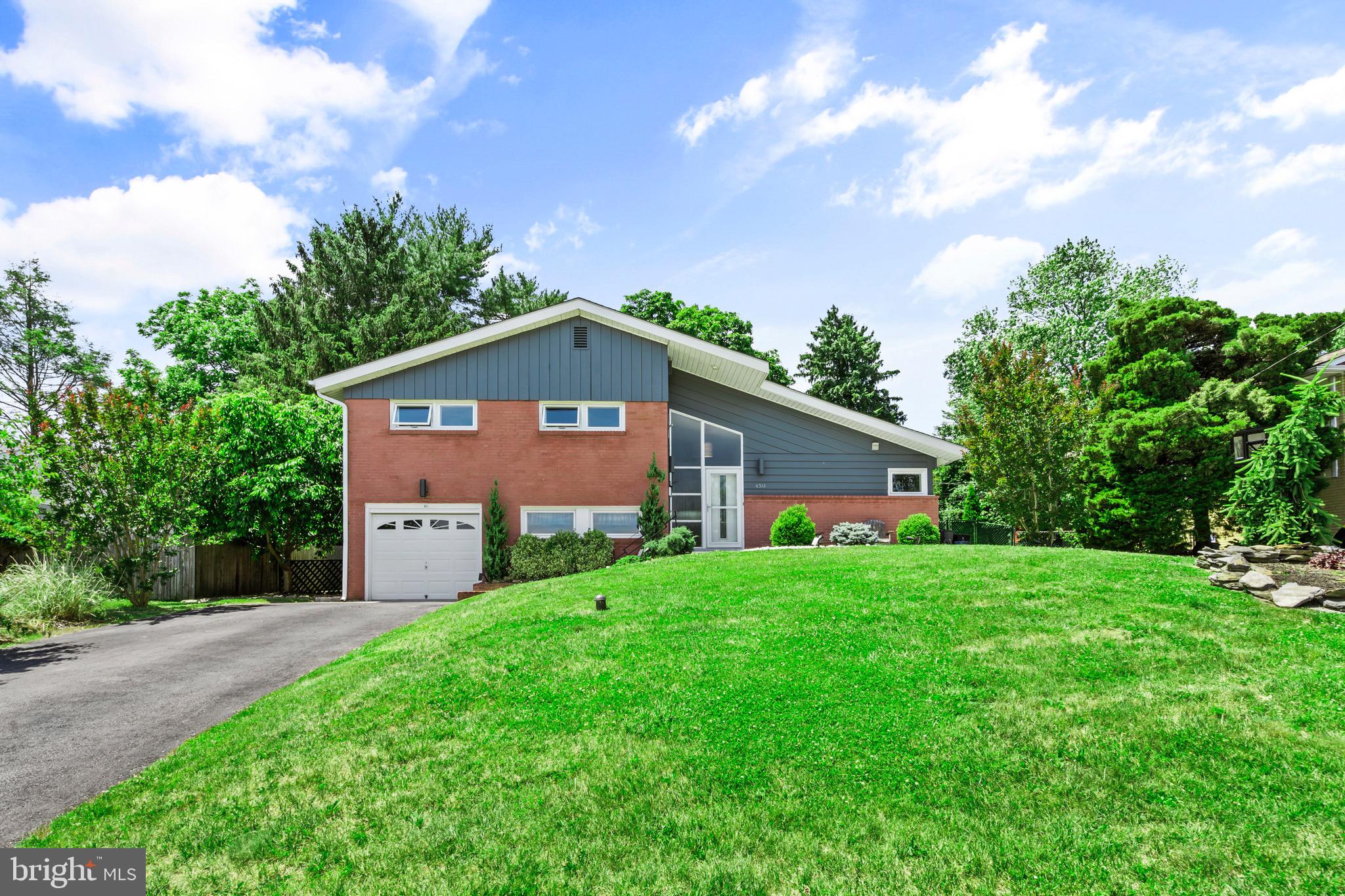 450 Foster Drive Springfield, PA 19064 - Photo 2 of 34