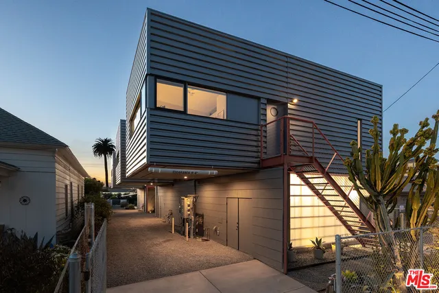 $1,895,000 | 161 North Garden Street, Ventura, CA 93001