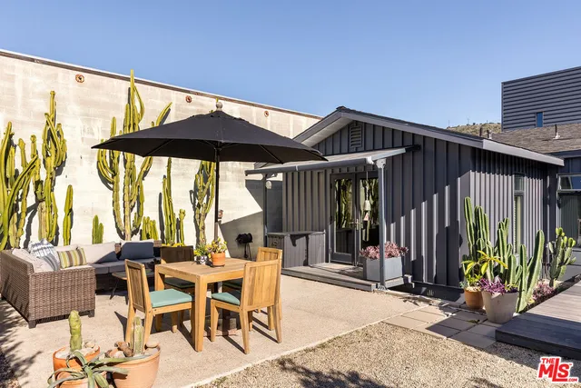 $1,895,000 | 161 North Garden Street, Ventura, CA 93001