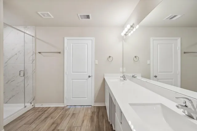 $269,900 | 704 Lee Street, La Porte, TX 77571