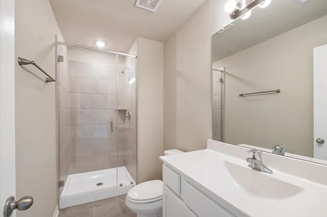 $269,900 | 704 Lee Street, La Porte, TX 77571