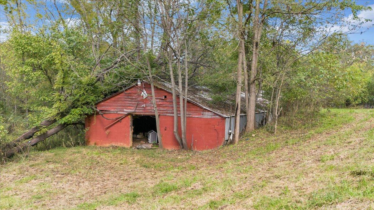 883 Foggy Ridge Road Rocky Mount, VA 24151 - Photo 18 of 126 121-DJI_20241003131940_0051_D