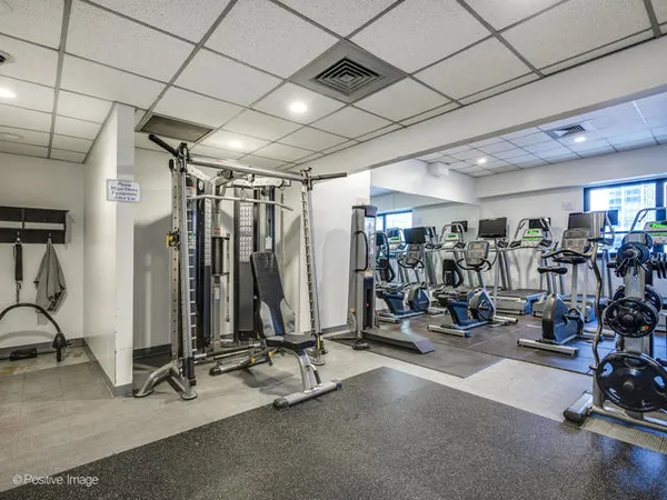 $7,900 | 1030 North State Street, Unit 2GH, Chicago, IL 60610