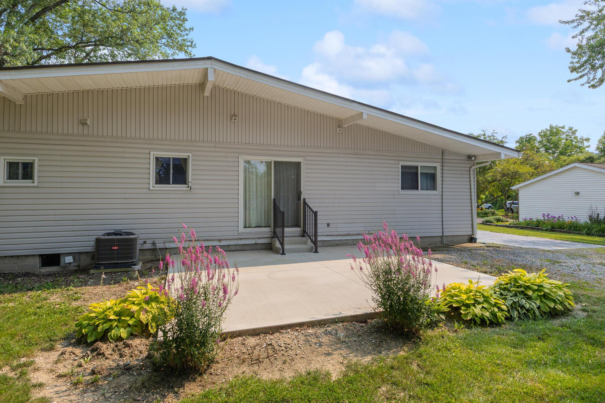 1120 Oakwood Road Marion, OH 43302 - Photo 47 of 57 Patio
