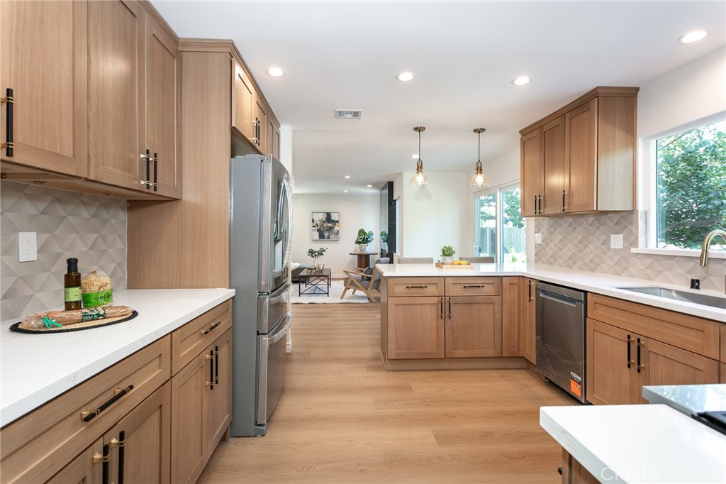 20107 Baltar Street Winnetka, CA 91306 - Photo 8 of 26