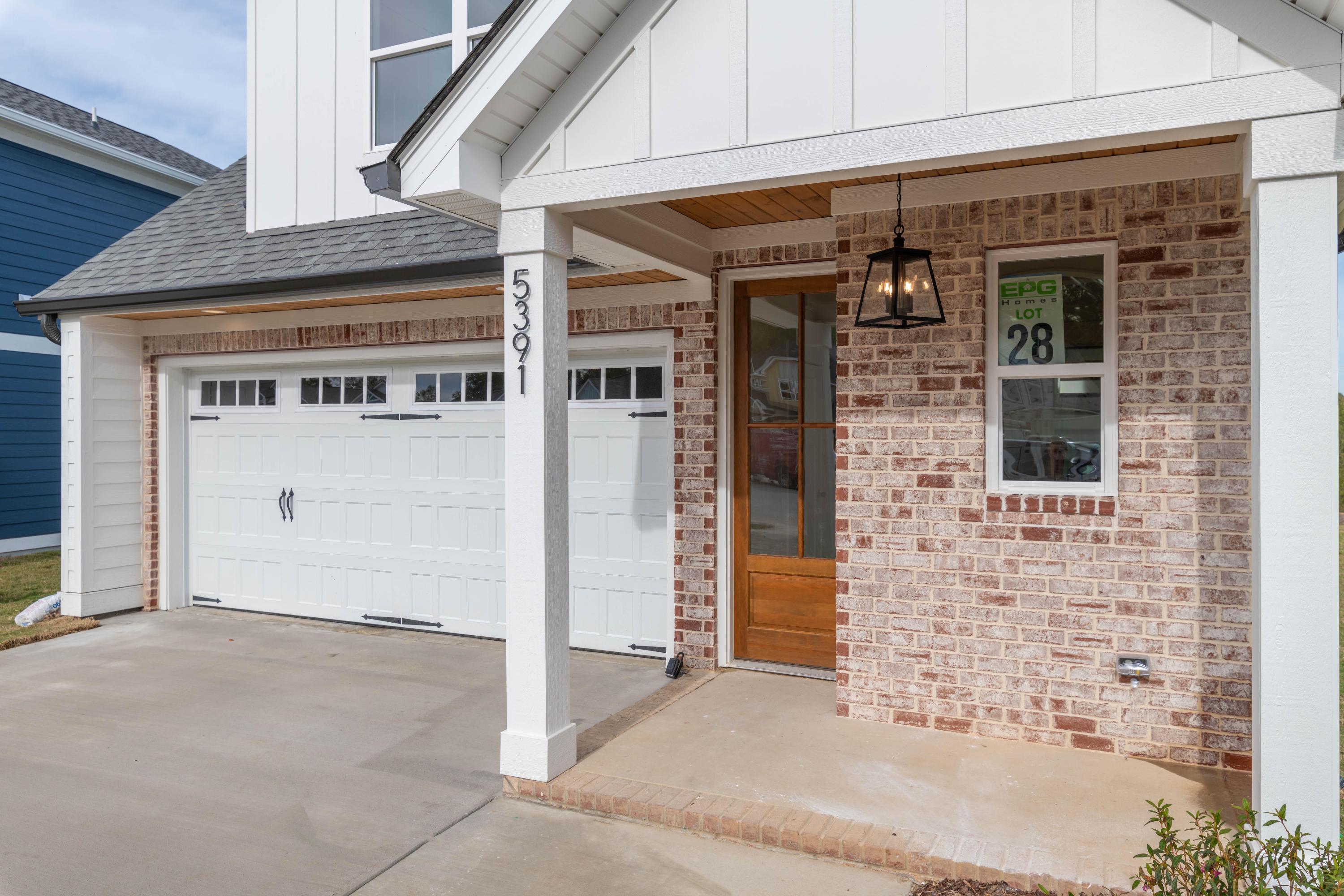 5391 Reneau Way Chattanooga, TN 37412 - Photo 2 of 26 D85_8129