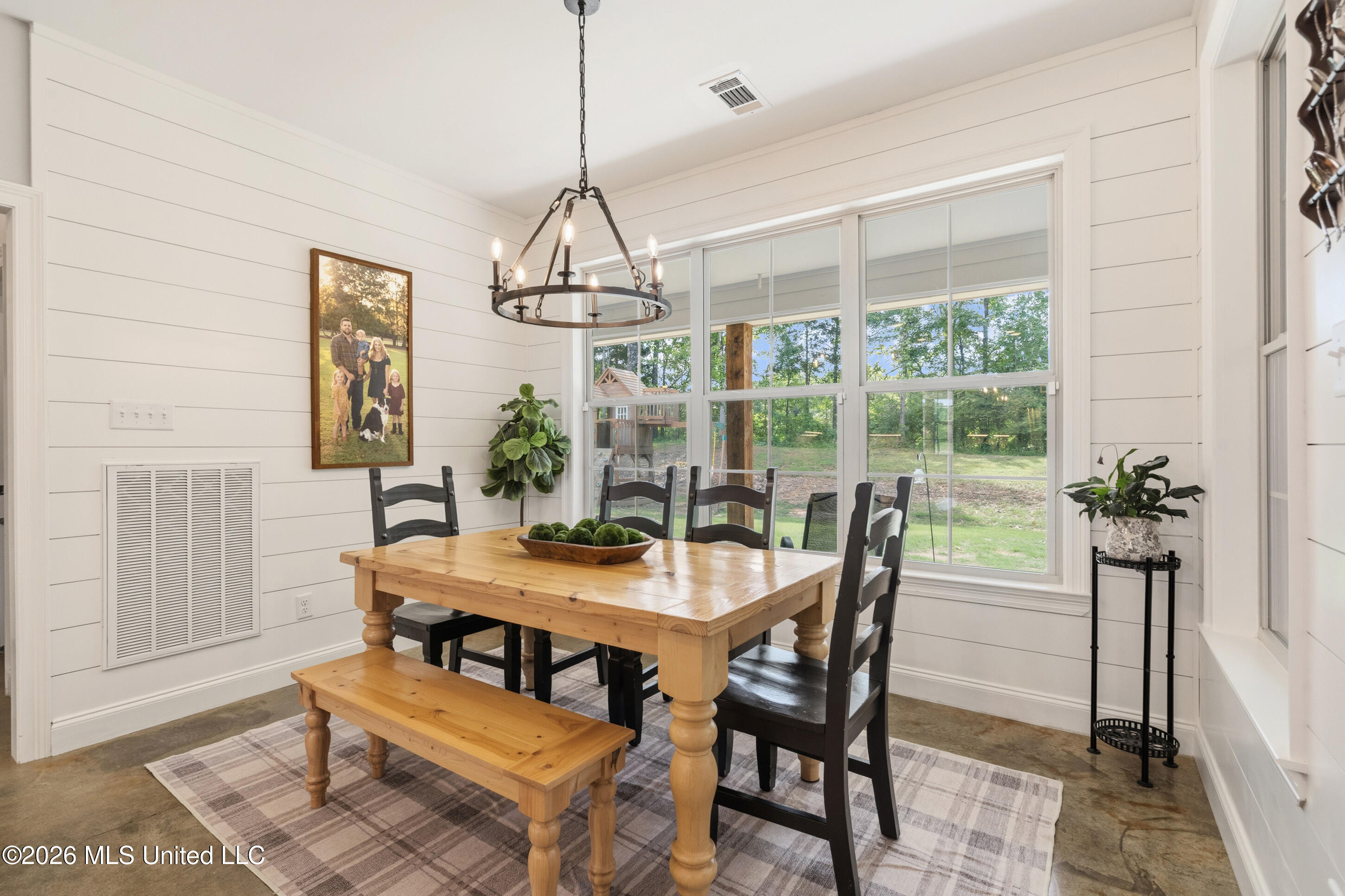 4411 Hunter Cove Hernando, MS 38632 - Photo 12 of 34 Breakfast Room