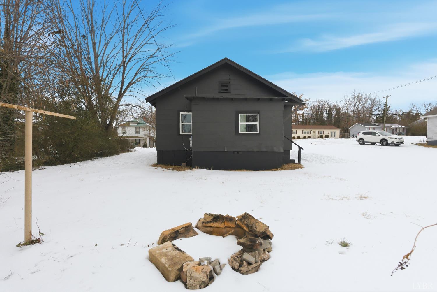 1015 7th Street Altavista, VA 24517 - Photo 28 of 31 a front view of a house with a yard