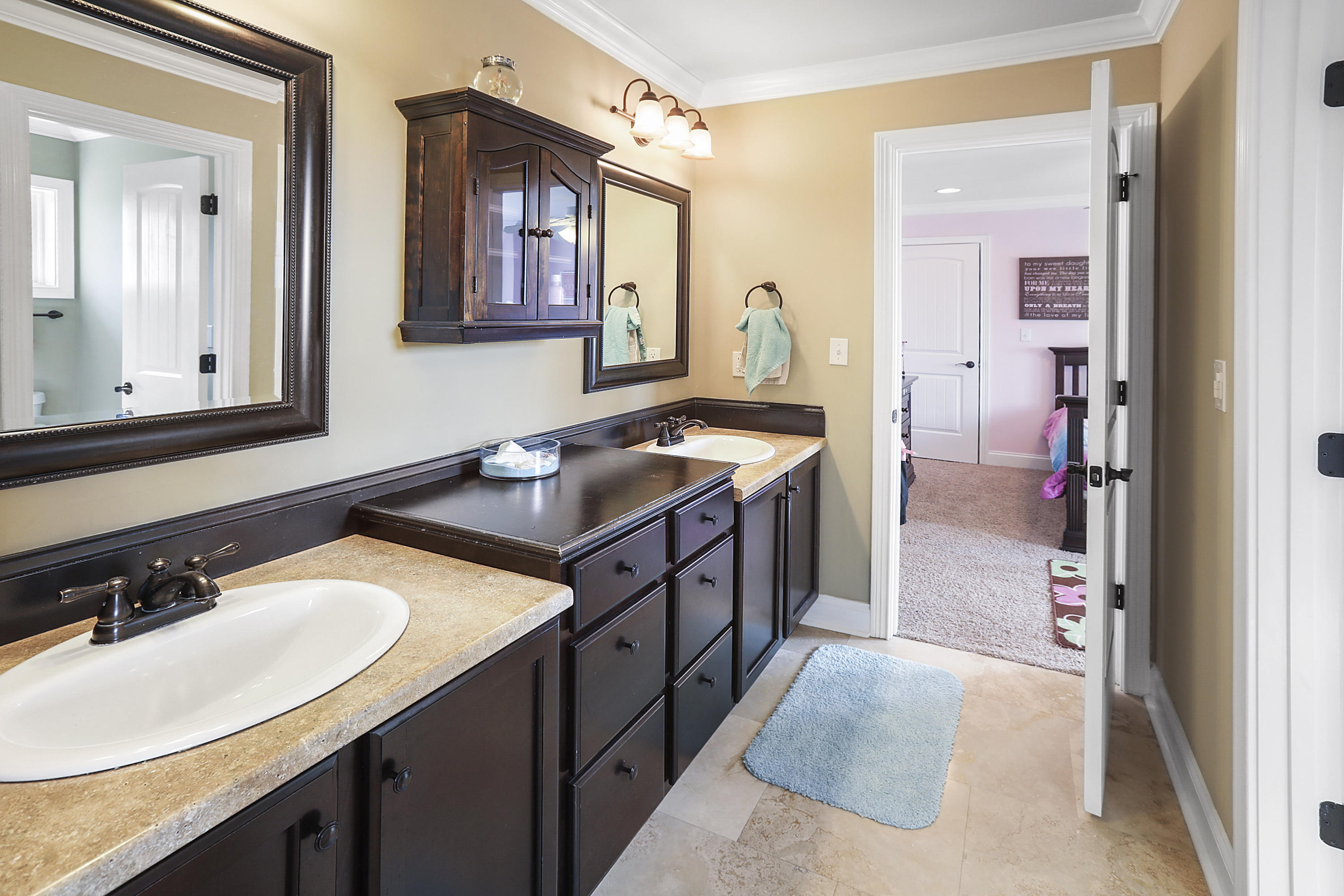 104 Copper Ridge Court Oak Ridge, TN 37830 - Photo 29 of 40 Shared bath - Bdrm 3 & 4