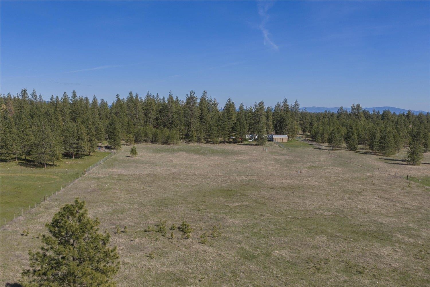 12812 North Dover Road Nine Mile Falls, WA 99026 - Photo 12 of 22