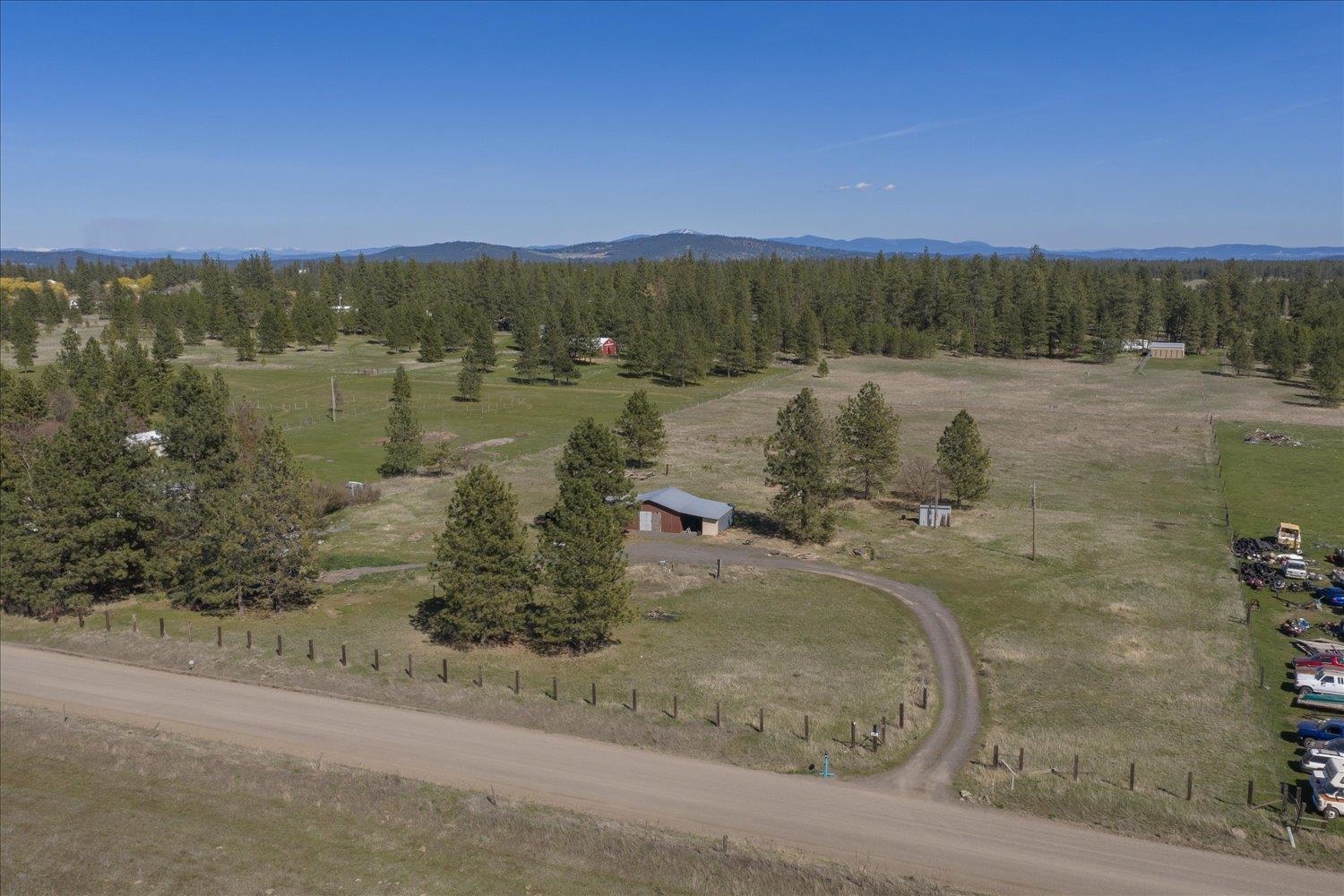 12812 North Dover Road Nine Mile Falls, WA 99026 - Photo 17 of 22