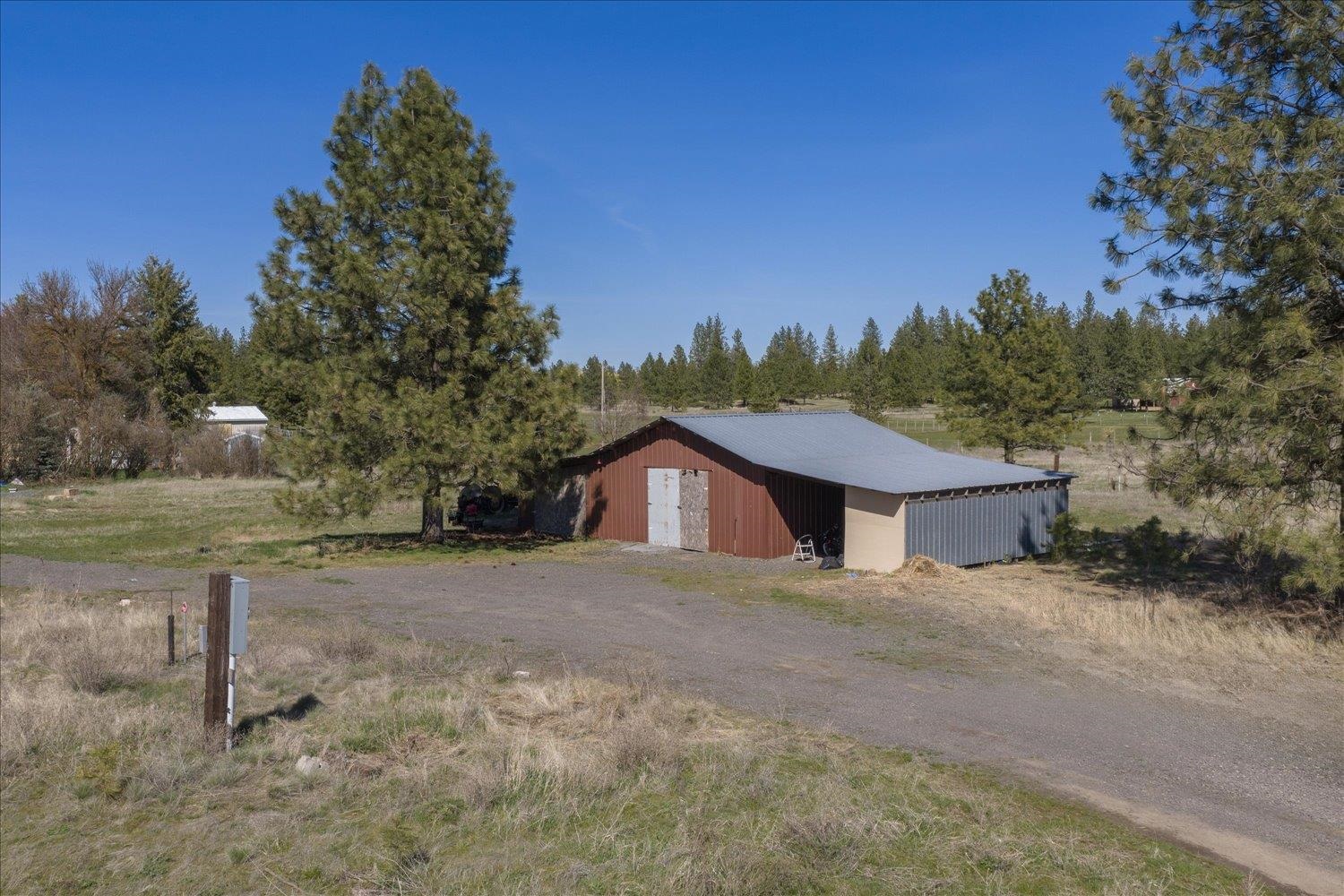 12812 North Dover Road Nine Mile Falls, WA 99026 - Photo 4 of 22