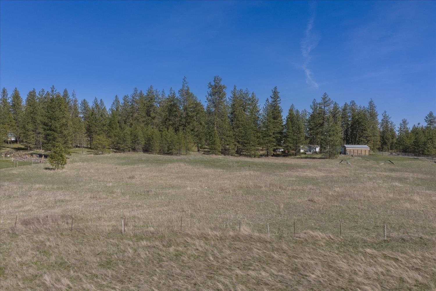 12812 North Dover Road Nine Mile Falls, WA 99026 - Photo 6 of 22