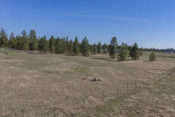 $220,000 | 12812 North Dover Road, Nine Mile Falls, WA 99026