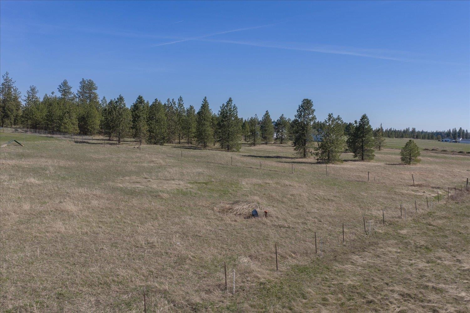 12812 North Dover Road Nine Mile Falls, WA 99026 - Photo 7 of 22
