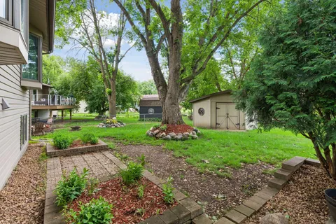 $425,000 | 9791 Ives Lane North, Maple Grove, MN 55369