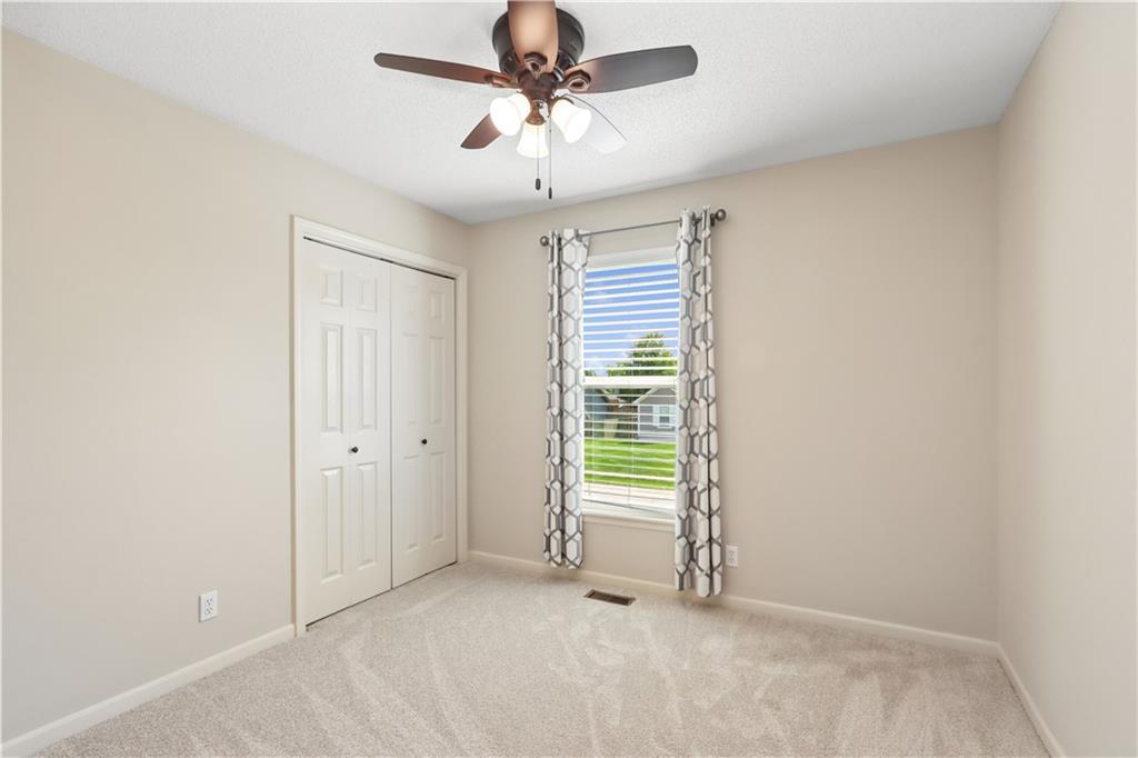 1004 East Pumpkin Ridge Gardner, KS 66030 - Photo 18 of 25