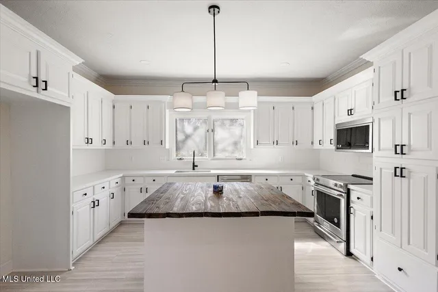 $544,000 | 204 Summer Oak Trail, Madison, MS 39110