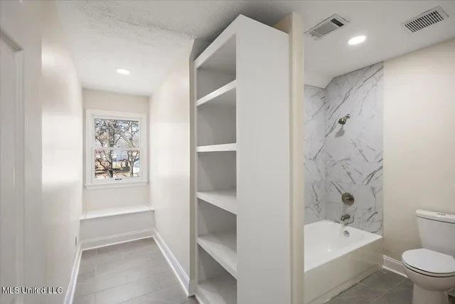 $544,000 | 204 Summer Oak Trail, Madison, MS 39110