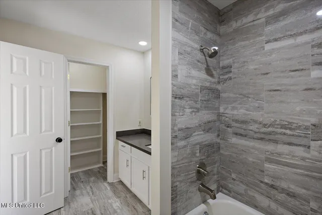 $544,000 | 204 Summer Oak Trail, Madison, MS 39110