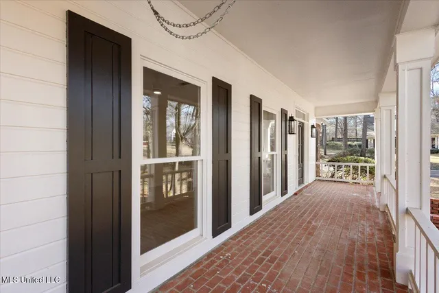 $544,000 | 204 Summer Oak Trail, Madison, MS 39110