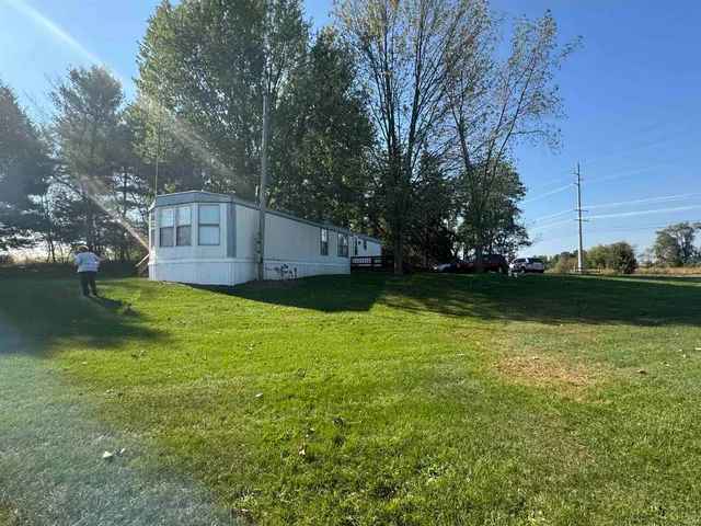 $126,000 | 4600 Highway 327, Orland, IN 46776