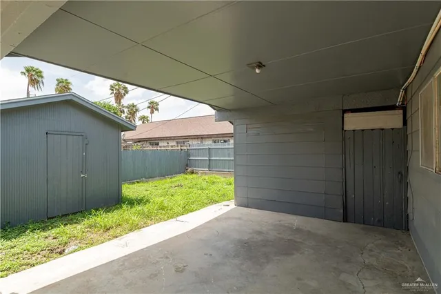 $1,200 | 1807 Village Square, Mission, TX 78572