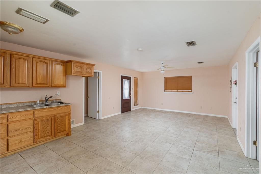 1807 Village Square Mission, TX 78572 - Photo 5 of 17