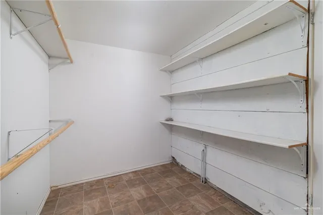 $1,200 | 1807 Village Square, Mission, TX 78572