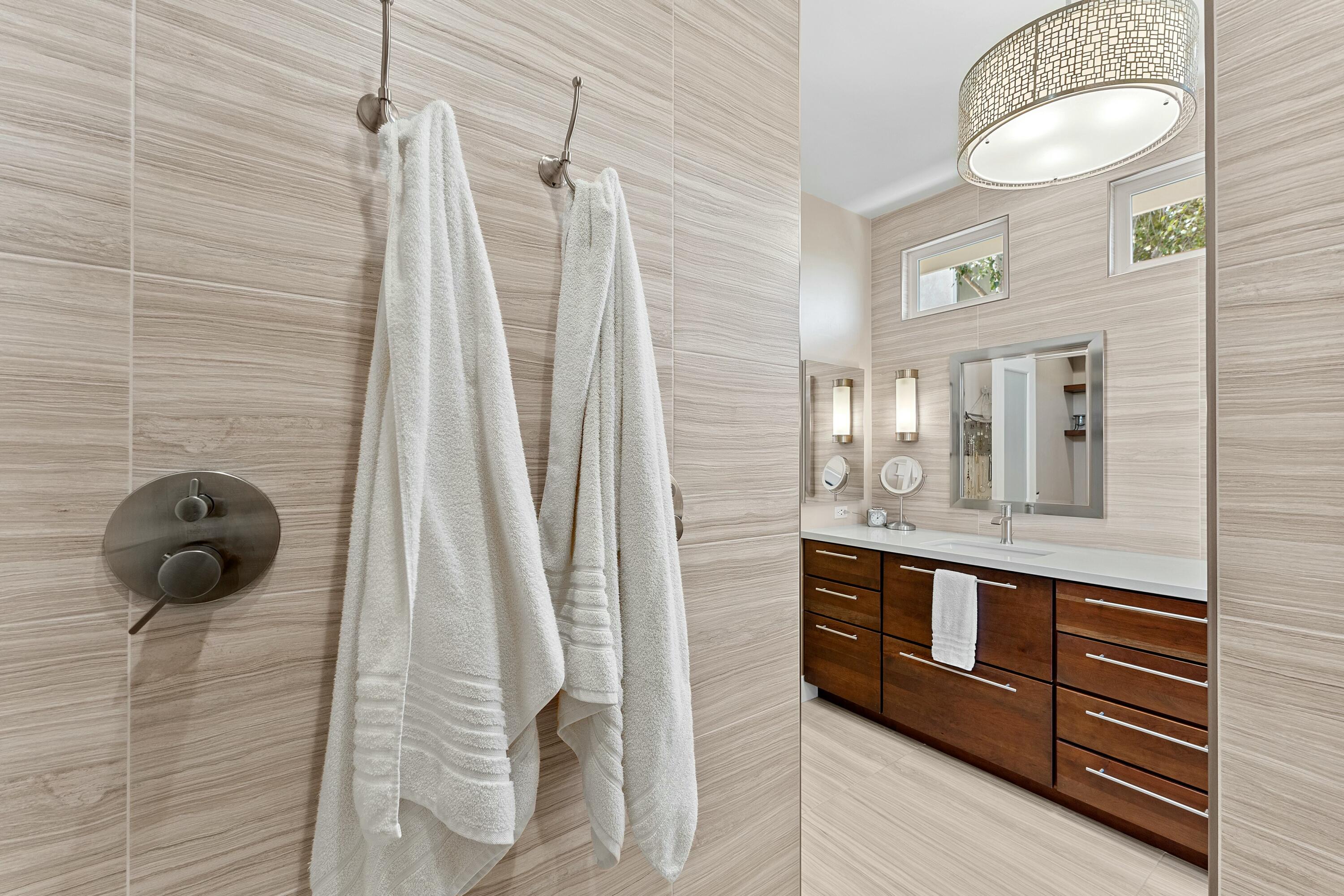 7814 Day Road Goleta, CA 93117 - Photo 22 of 45 primary bath