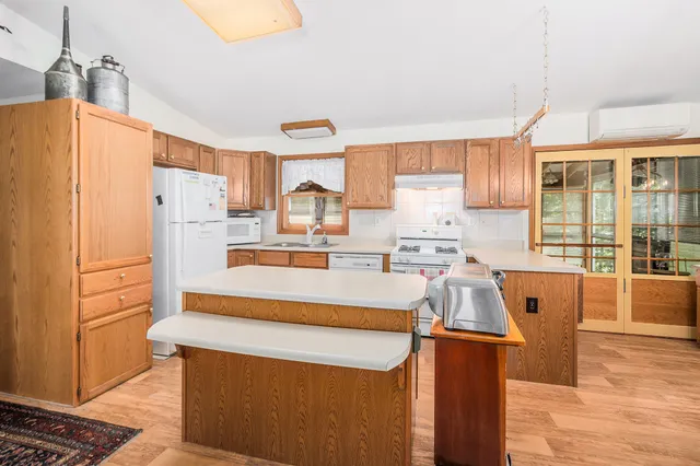 $460,000 | 921 North Hancock Street, Pentwater, MI 49449