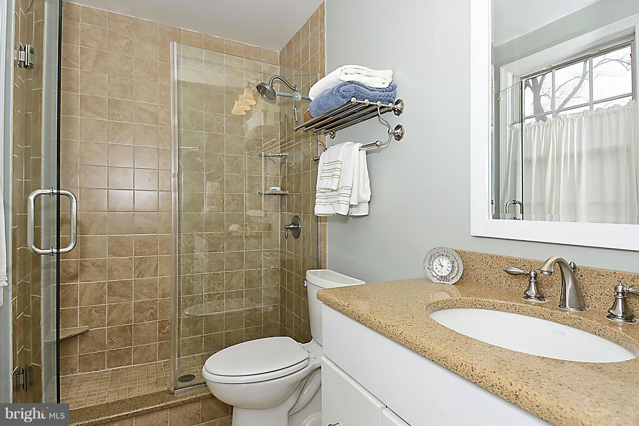 5321 Allandale Road Bethesda, MD 20816 - Photo 17 of 29 Bath (Master)