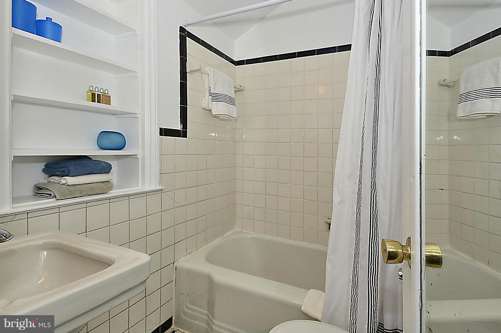 5321 Allandale Road Bethesda, MD 20816 - Photo 22 of 29 Bath