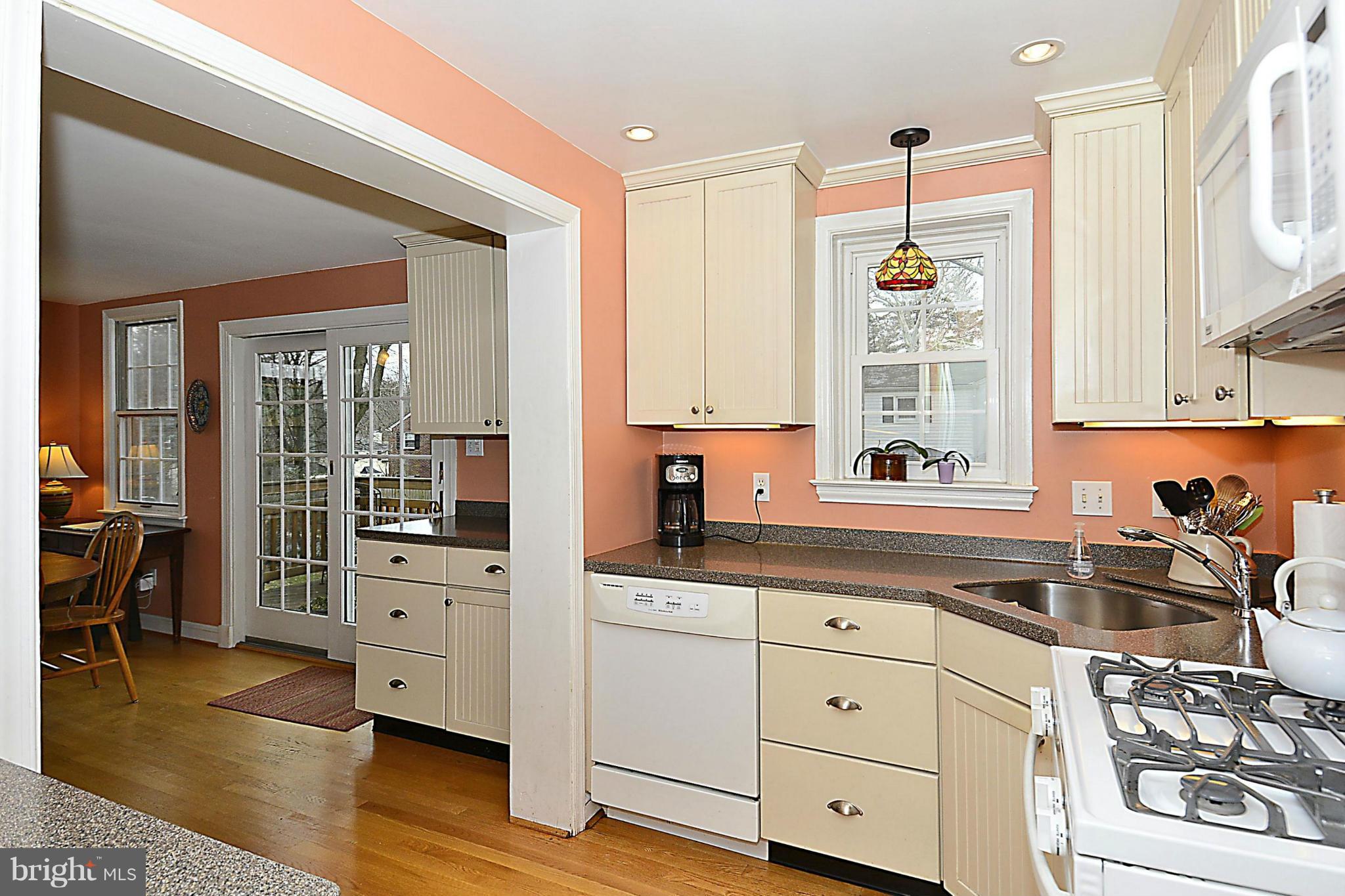 5321 Allandale Road Bethesda, MD 20816 - Photo 9 of 29 Kitchen