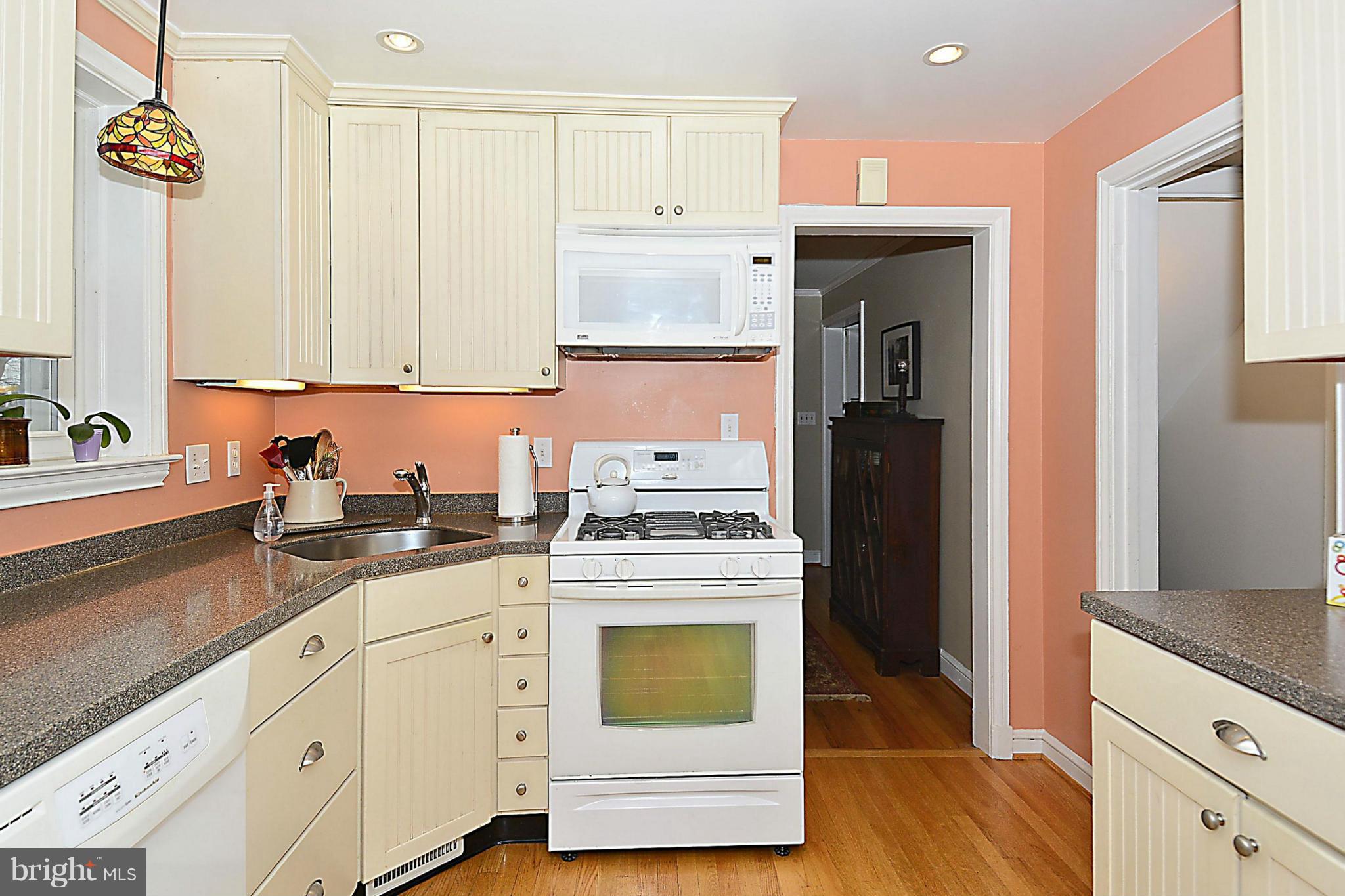 5321 Allandale Road Bethesda, MD 20816 - Photo 10 of 29 Kitchen