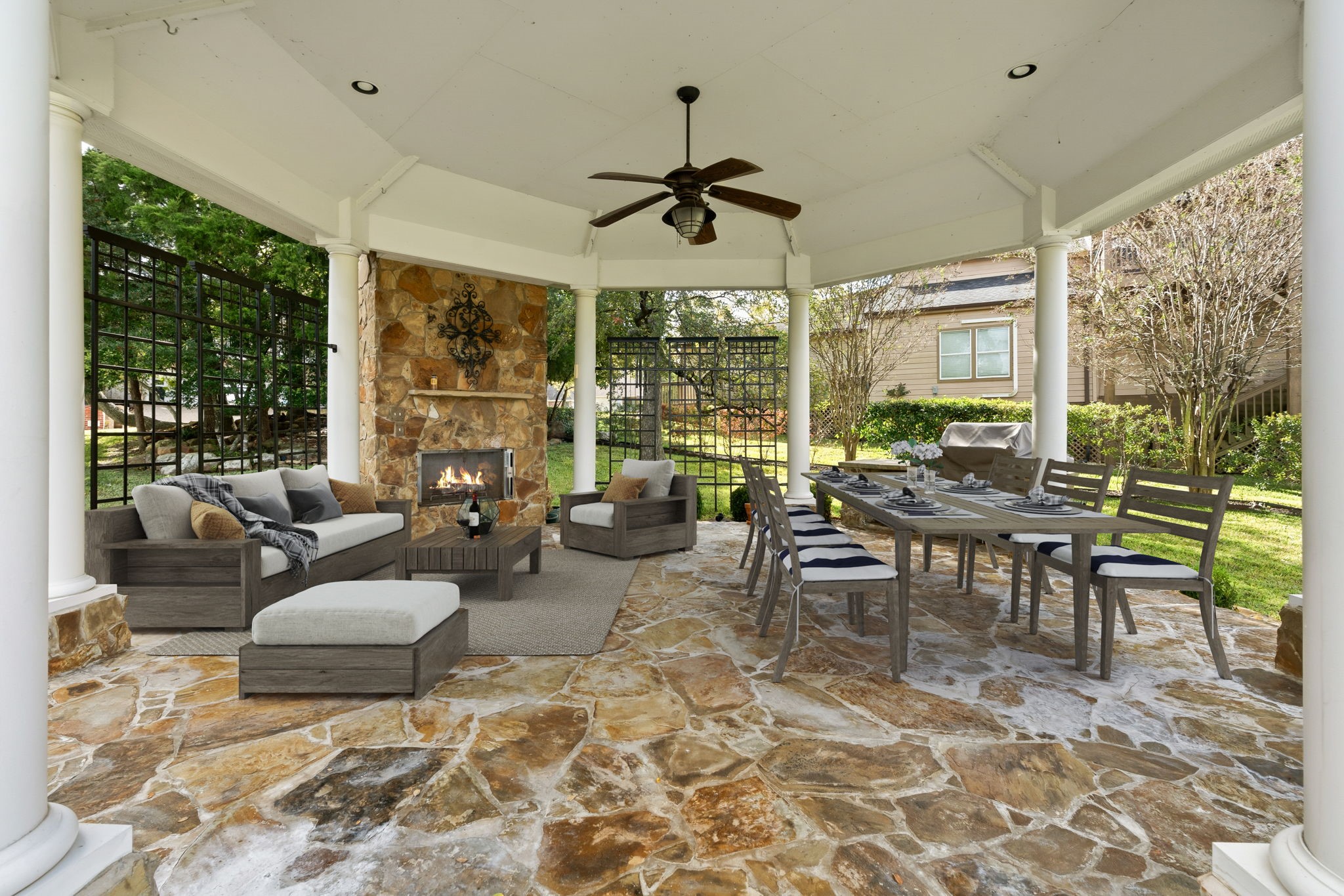106 Cove Point Montgomery, TX 77356 - Photo 29 of 48 a living room with furniture and a large window
