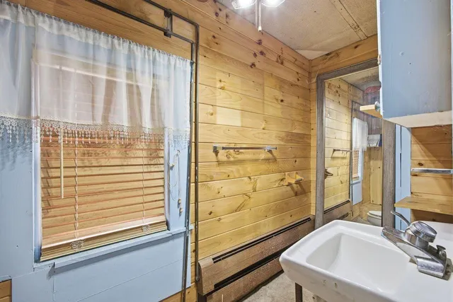 $135,000 | 2862 Dartmouth College Highway, Haverhill, NH 03774