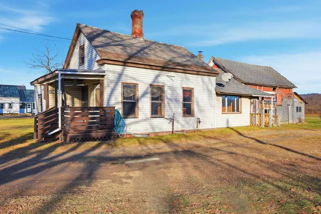 $135,000 | 2862 Dartmouth College Highway, Haverhill, NH 03774