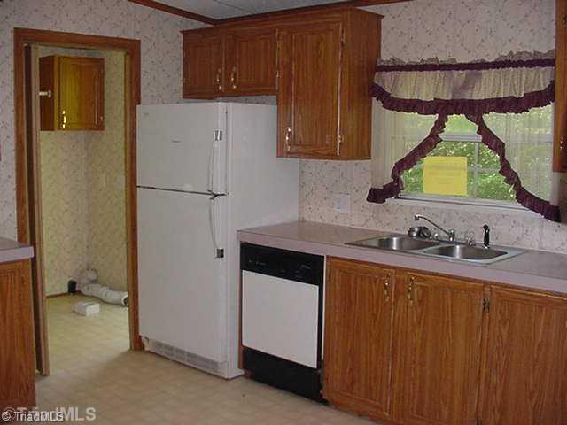 155 Boone Farm Road Mocksville, NC 27028 - Photo 6 of 11 Kitchen.