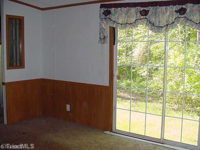 155 Boone Farm Road Mocksville, NC 27028 - Photo 8 of 11 Den/Family/Great Room.
