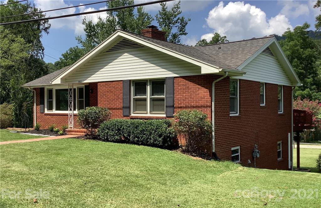 562 Beaverdam Road Asheville, NC 28804 - Photo 1 of 25 Gallery Image 1