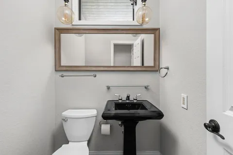 $1,695,000 | 2203 Lindell Avenue, Austin, TX 78704