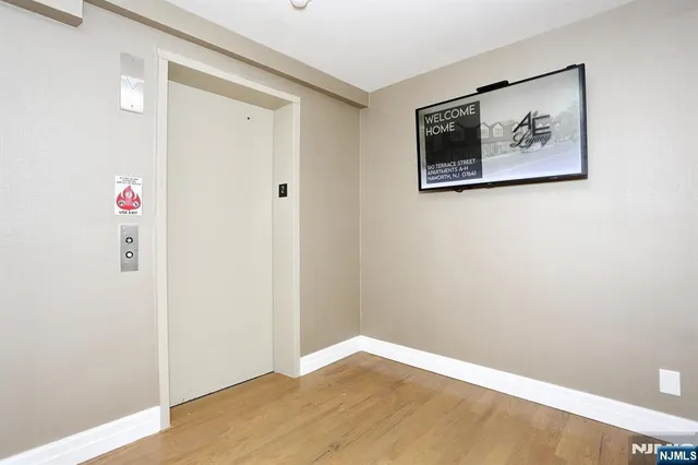 $3,300 | 160 Terrace Street, Unit 2H, Haworth, NJ 07641