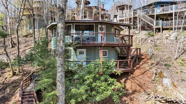 $489,000 | 109 Beechwood Lane, Beech Mountain, NC 28604
